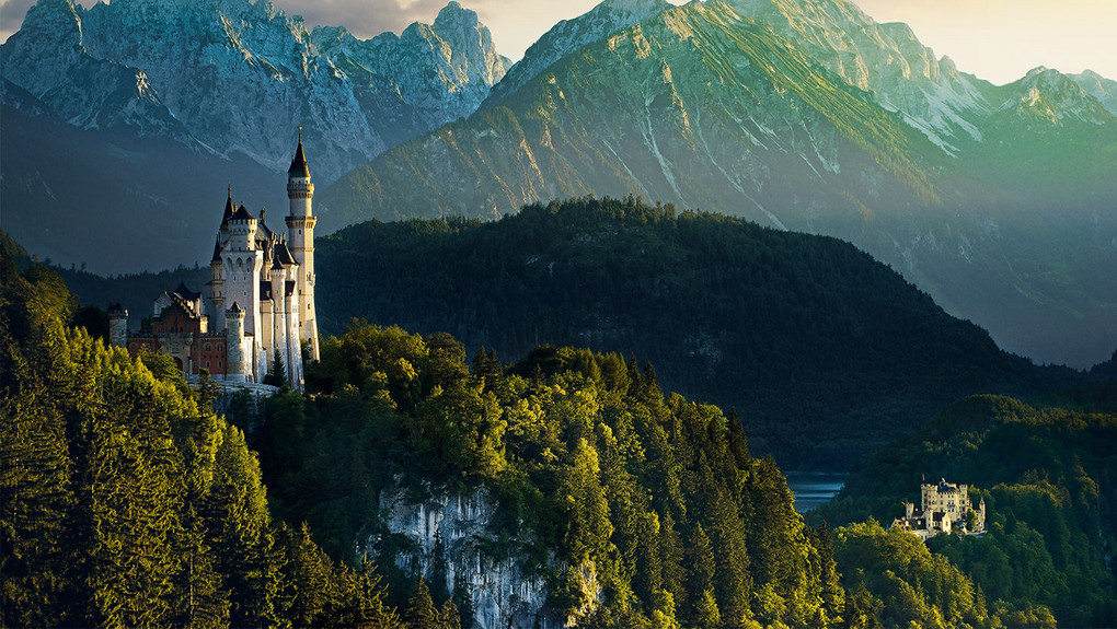Neuschwanstein Castle/@Kilian Schönberger